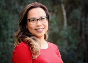 Mai-Linh Hong headshot